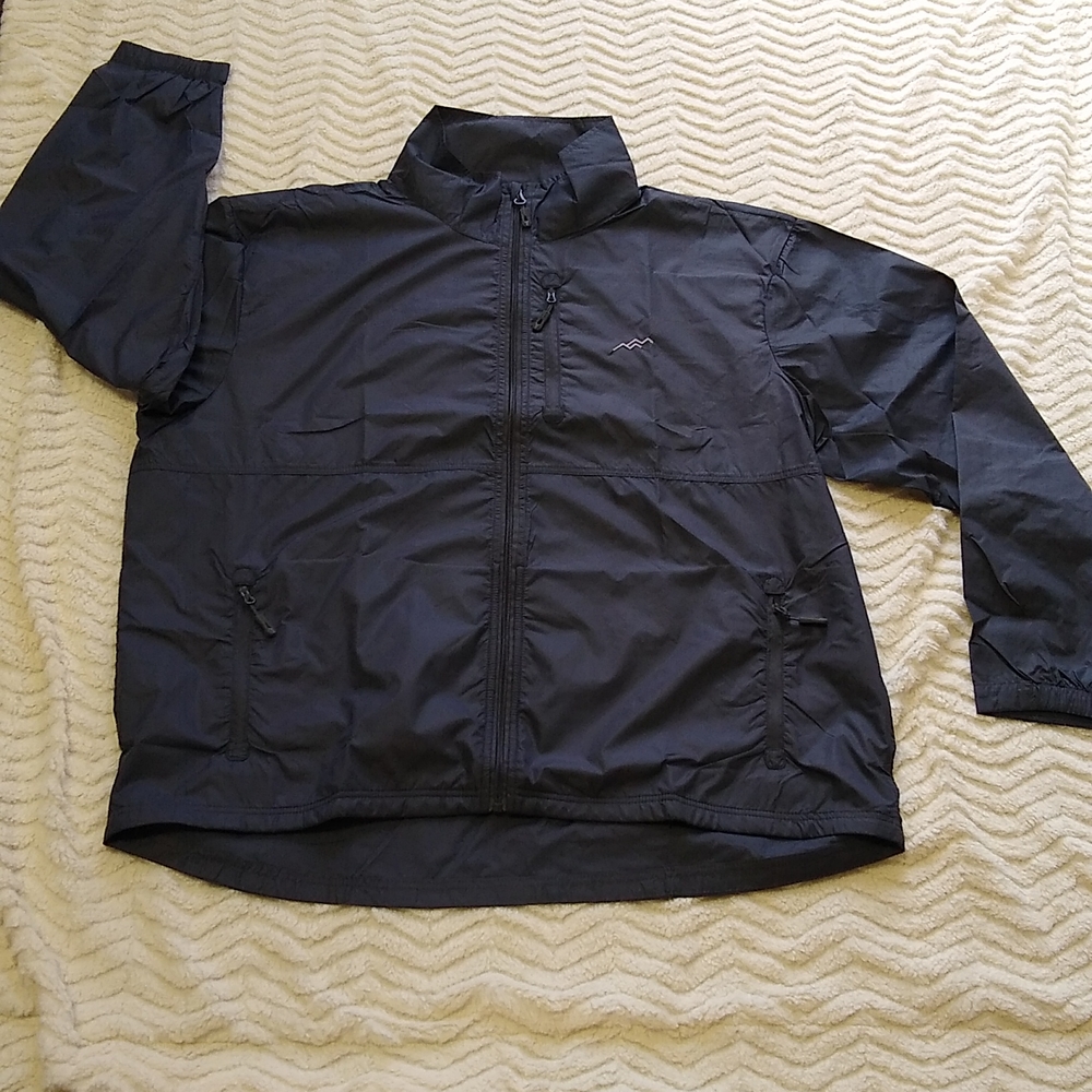TRAILSIDE SUPPLY CO. MEN'S WINDBREAKER